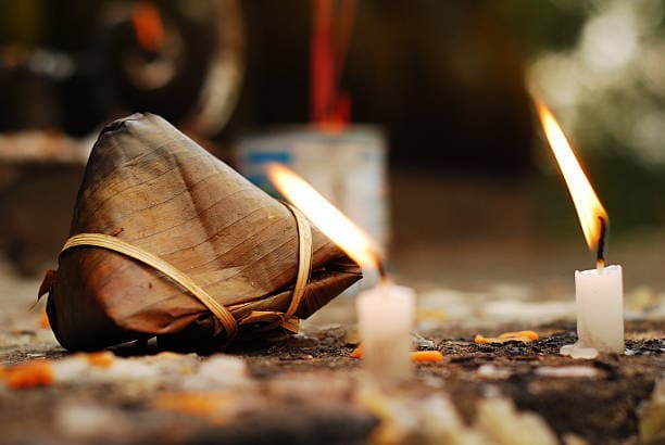 Rituel puissant pour débloquer une situation difficile avec Marabout compétent Gabin DOGNON, attirant des solutions favorables et énergie positive